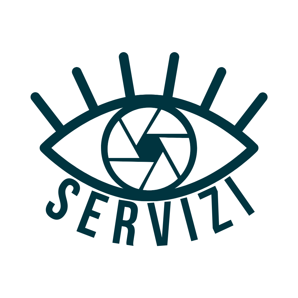 Logo del mio brand modificato per riportare la scritta "servizi". funziona come link per accedere alla sezione commerciale del sito - Fotografa professionista a Genova 